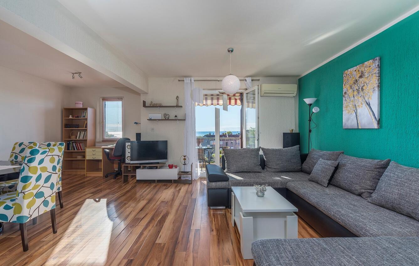 Apartments with parking space Poreč - 26466
