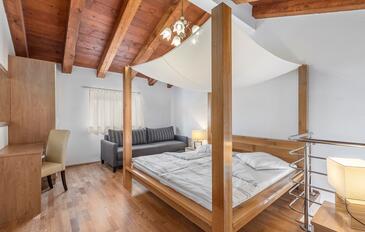 Apartments with WiFi Sveti Lovreč, Central Istria - Središnja Istra - 26469
