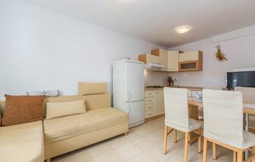 Ferienwohnungen für Familien mit Kindern Vabriga, Porec - 26473