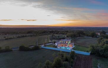 Family friendly house with a swimming pool Tinjan, Central Istria - Središnja Istra - 26487 Adriatic.hr