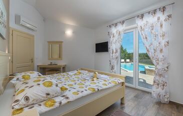 Family friendly house with a swimming pool Tinjan, Central Istria - Središnja Istra - 26487