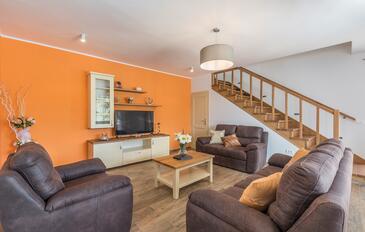 Family friendly house with a swimming pool Tinjan, Central Istria - Središnja Istra - 26487