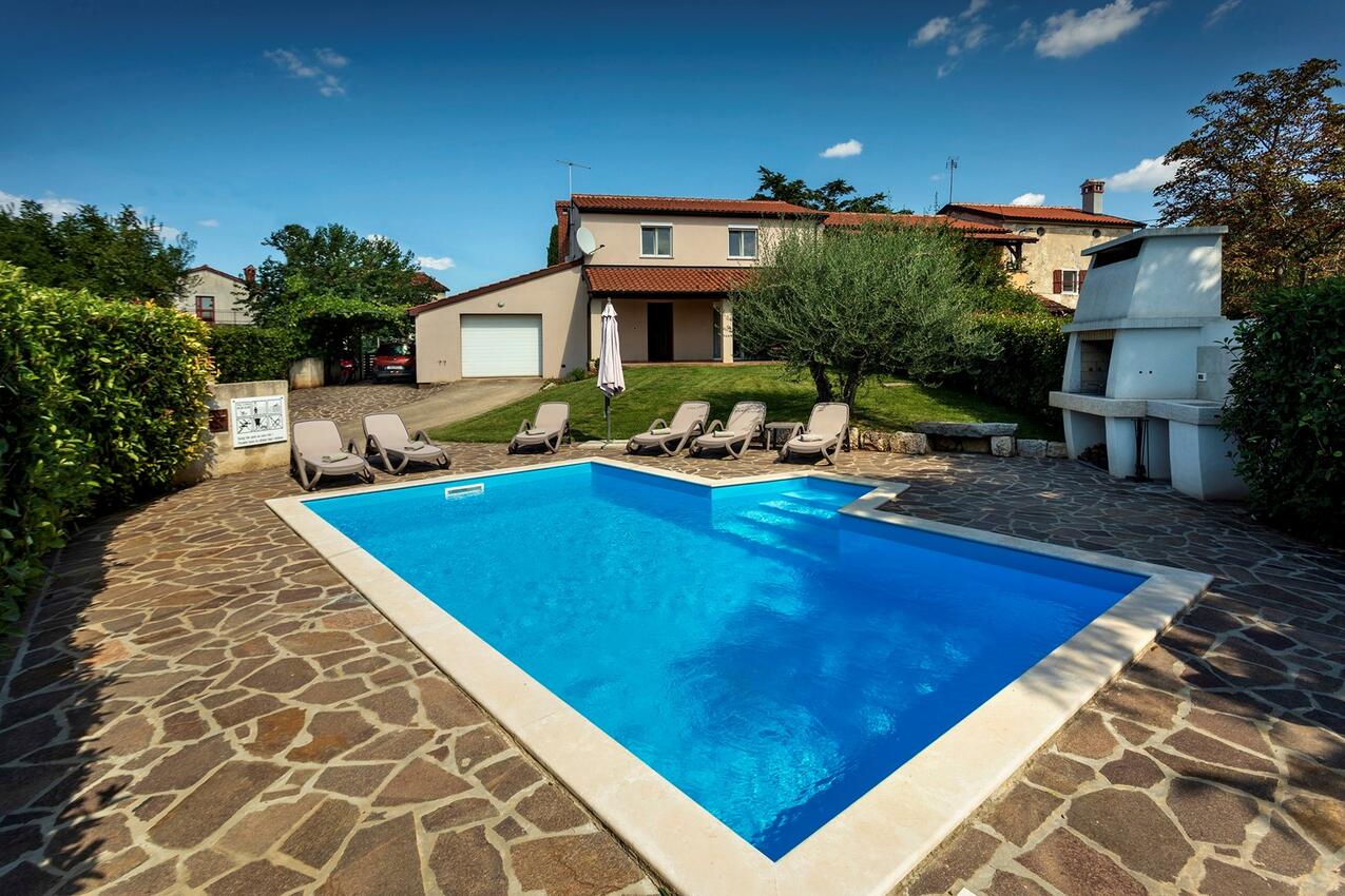 Nyaralóház medencével Kosinožići, Porec - 26506