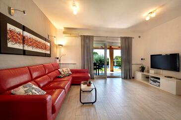 Nyaralóház medencével Kosinožići, Porec - 26506