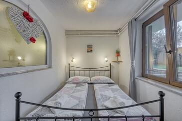 Apartments with WiFi Poreč - 26508