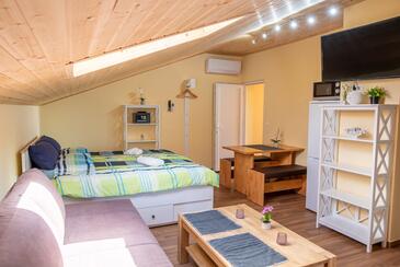 Apartments with WiFi Kaštelir, Central Istria - Središnja Istra - 26520