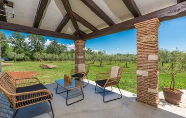 Holiday house with a swimming pool Tar, Poreč - 26521