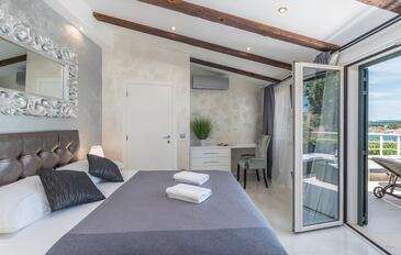 Haus am Meer mit Whirlpool Rovinj - 26529