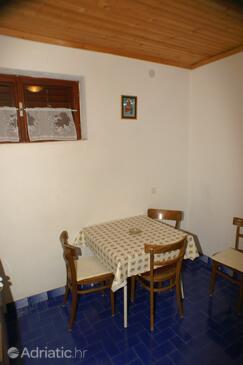 Apartments with parking space Brela, Makarska - 2653