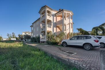 Apartamentos con parking Tar, Porec - 26554 Adriatic.hr