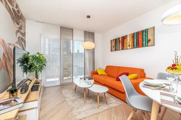 Apartments with parking space Pula - 26561