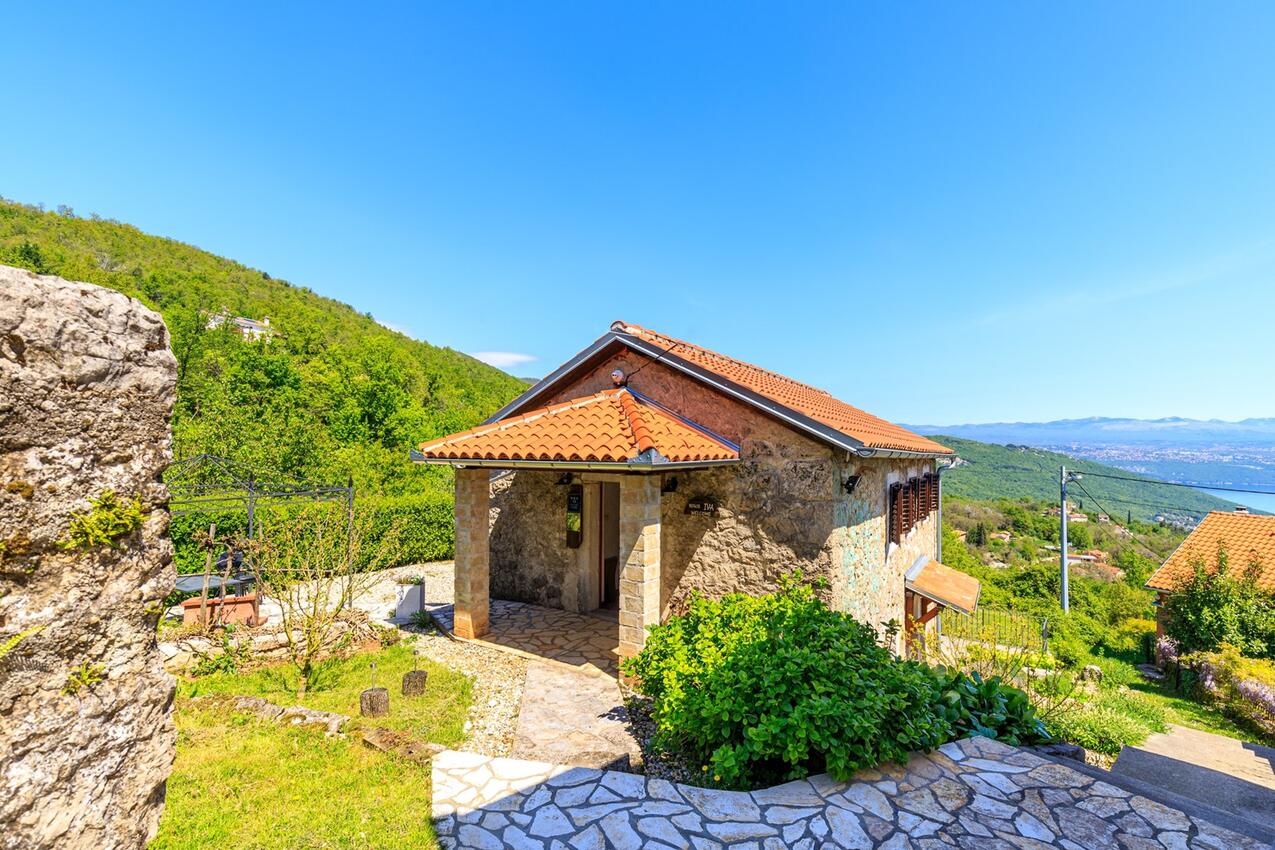 Дом для отдыха с джакузи Добреч - Dobreć, Опатия - Opatija - 26565
