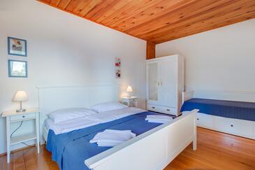 Ház a tenger mellett medencével Osor, Losinj - 26590