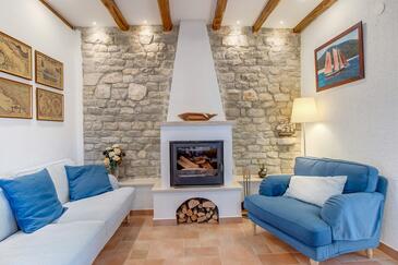 Ház a tenger mellett medencével Osor, Losinj - 26590