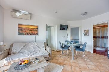 Apartmanok családok részére medencével Nova Vas, Porec - 26606