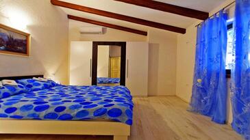Family friendly house with a swimming pool Dolenja Vas, Central Istria - Središnja Istra - 26617