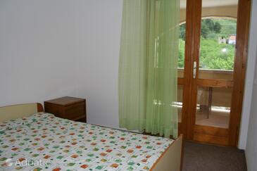 Apartments with parking space Brela, Makarska - 2665