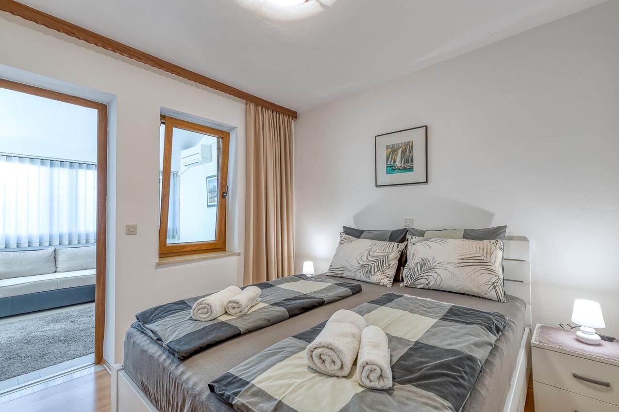 Dvoupokojový apartmán Poreč (A-26668-a)