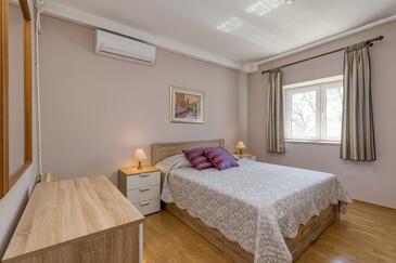 Apartments with WiFi Kaštelir, Central Istria - Središnja Istra - 26670
