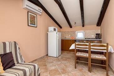 Apartments with WiFi Kaštelir, Central Istria - Središnja Istra - 26670