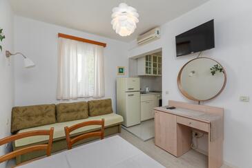 One bedroom apartment Drašnice, Makarska (A-2670-c(