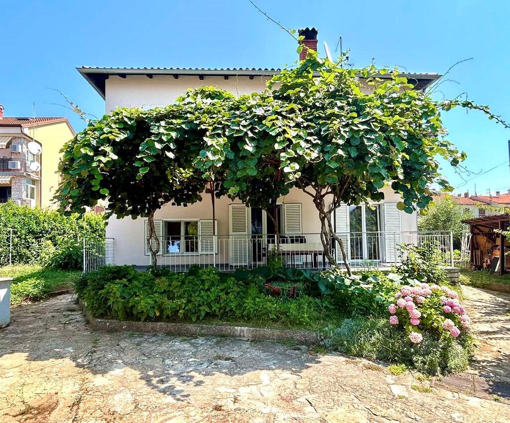 Ferienwohnungen mit Parkplatz Rovinj - 26720