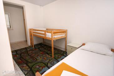 Apartments by the sea Promajna, Makarska - 2673