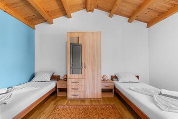 Дом для семьи с бассейном Каштелир - Kaštelir, Средняя Истрия - Središnja Istra - 26736