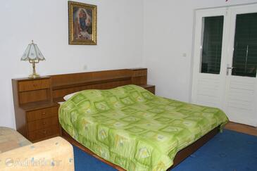 Apartments by the sea Promajna, Makarska - 2674