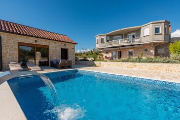 Дом для семьи с бассейном Сливница - Slivnica, Задар - Zadar - 26747 Adriatic.hr