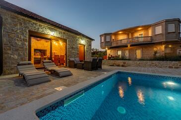 Family friendly house with a swimming pool Slivnica, Zadar - 26747 Adriatic.hr