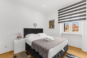 Two bedroom apartment Poreč (A-26758-a(