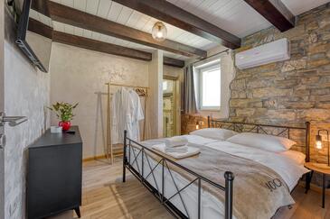 Holiday house with a swimming pool Buzet, Central Istria - Središnja Istra - 26777