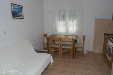 Apartments by the sea Igrane, Makarska - 2679