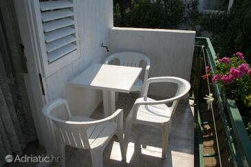 Apartments by the sea Igrane, Makarska - 2679