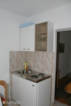 Apartments by the sea Igrane, Makarska - 2679
