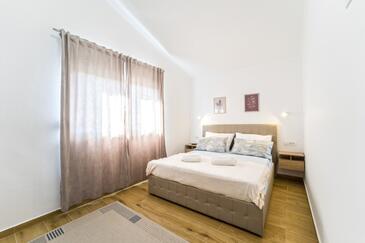 Apartmani s bazenom pogodni za obitelji s djecom Privlaka, Zadar - 26797