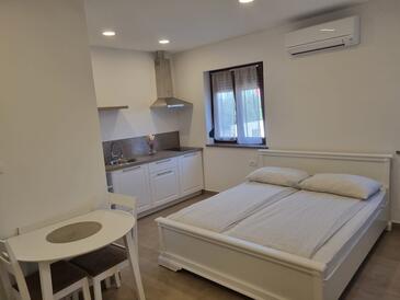 Lejlighedens parkeringsplads Rozac, Umag - 26856