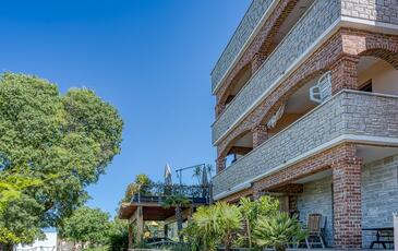 Apartments with parking space Mugeba, Poreč - 26857 Adriatic.hr
