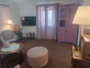 Jednoizbový apartmán Grožnjan, Vnútrozemie Istrie - Središnja Istra (A-26867-a)