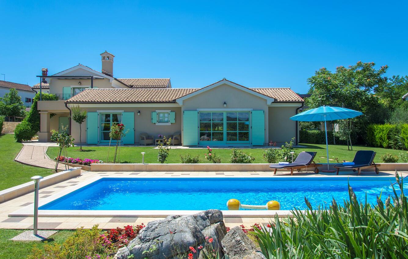 Luxury villa with a swimming pool Tar, Poreč - 26872