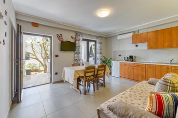 Apartmány s parkovištěm Poreč - 26878
