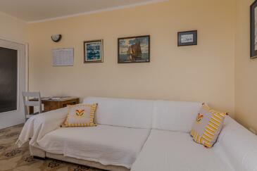 Apartments with parking space Kornić, Krk - 26884