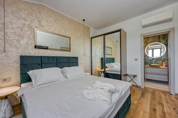 Casa familiar con piscina Trget, Rasa - 26898
