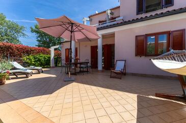 Апартаменты с парковкой Баньоле - Banjole, Пула - Pula - 26911 Adriatic.hr