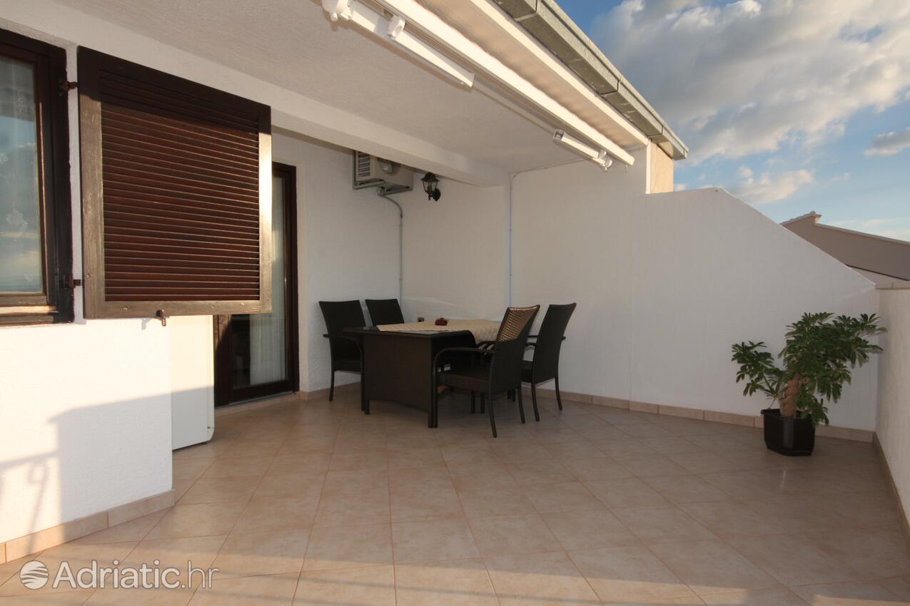 A-2694-c - Kwatery prywatne - Apartamenty nad morzem Tucepi, Makarska
