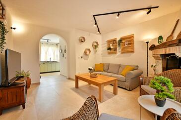 Three bedroom house Radmani, Poreč (K-26954)