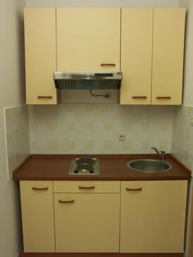 Ferienwohnungen mit Parkplatz Bratus, Makarska - 2696