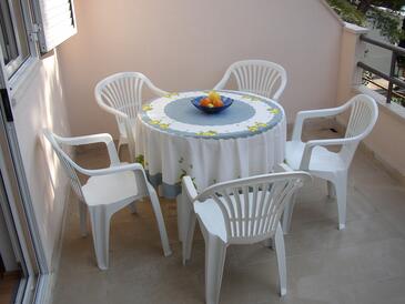 Apartmani s parkingom Bratuš, Makarska - 2697