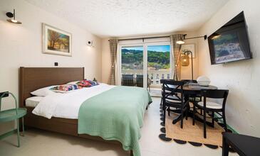 Enosobni apartma Zaliv Koromašna, Žirje (A-26989-b)